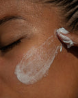 Polish - Gentle Smoothing Facial Scrub with Vitamin E + B5 - Atmosphera